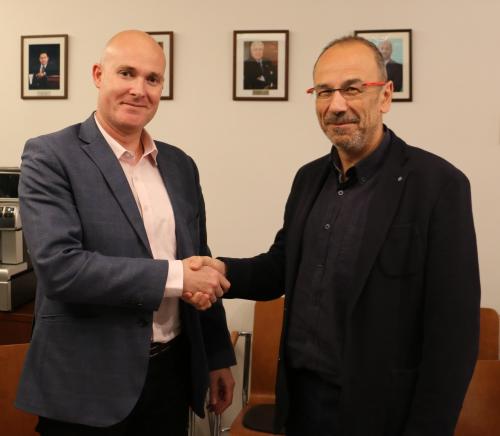 El CFC signa un conveni que dona accés als col·legiats a l’aplicació de gestió de centres CLINNI amb un 50% de descompte