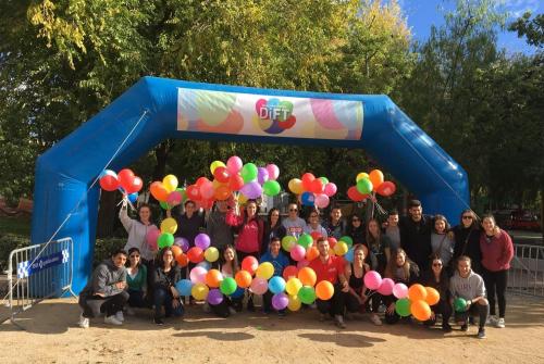 La Secció de Tarragona celebra el DiFT 2017 con una caminata saludable y talleres de ejercicio terapéutico